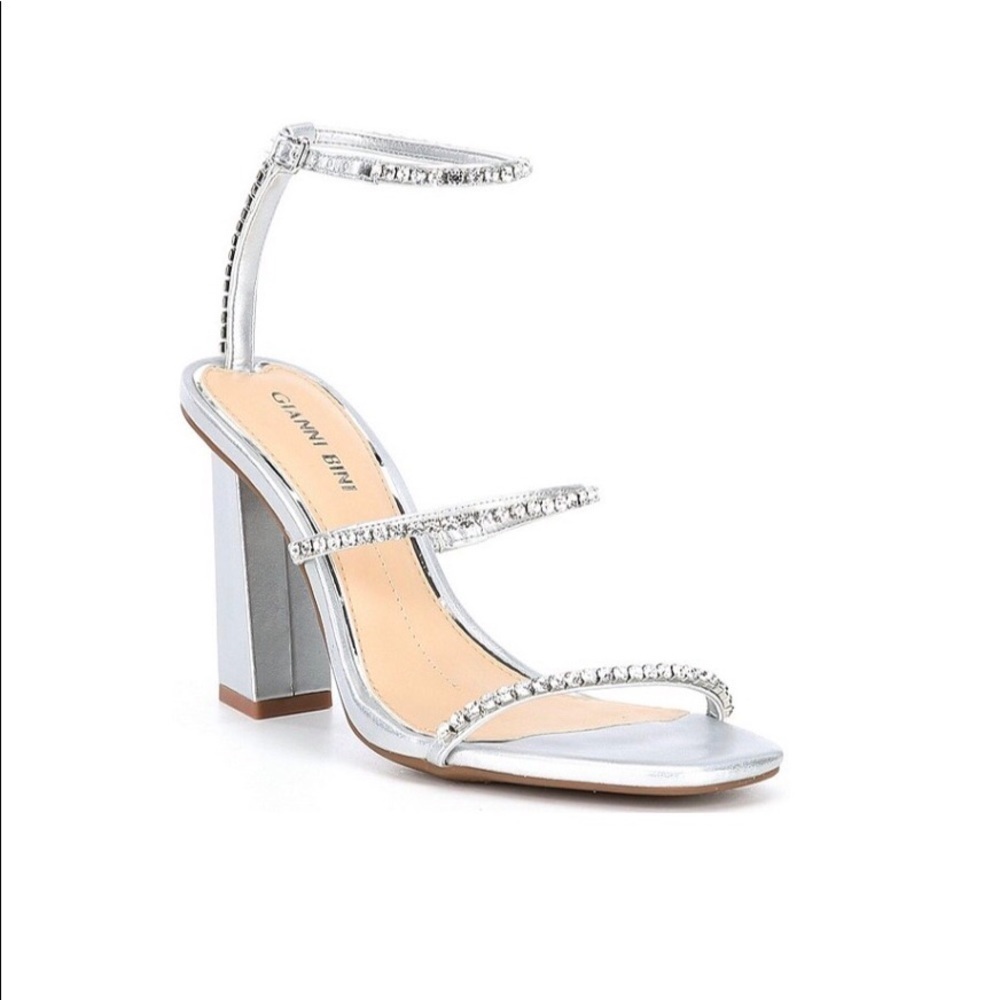 🔥Gianni Bini silver rhinestone sandals sz7 new in box